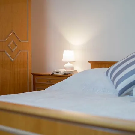 App Lov Apartment Umag Exterior photo